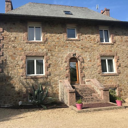La Jackal Bed & Breakfast Ploubezre Exterior photo